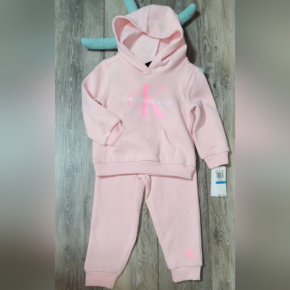 Toddler girl's Calvin Klein 2 PC pink hoodie, jogger set sweat suit Size 24 mo.
